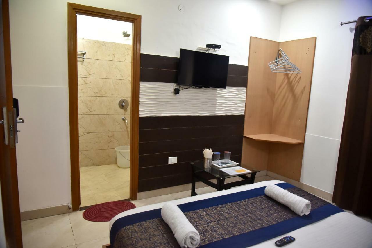 Divud Ecom Hotel Amritsar Exterior photo