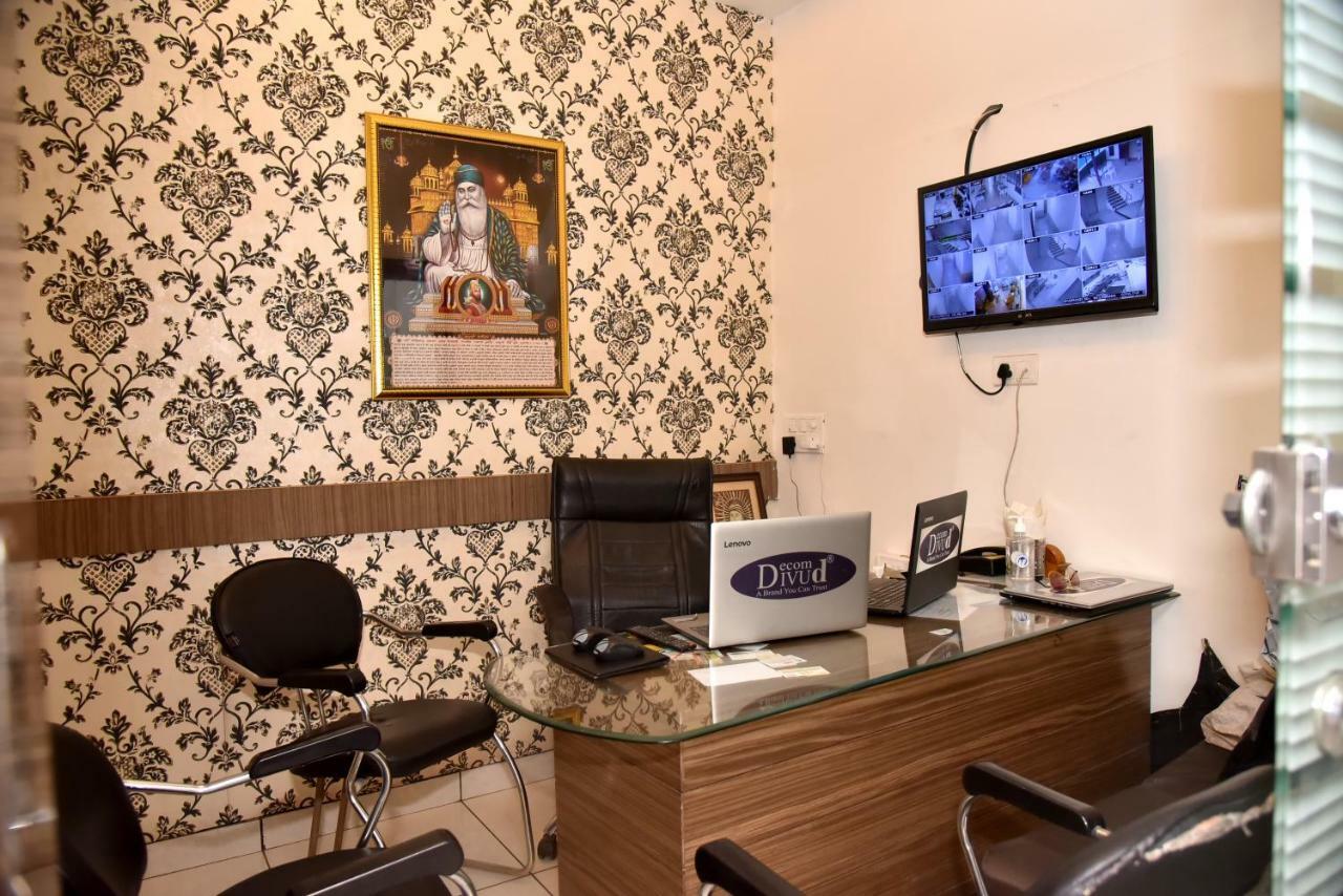 Divud Ecom Hotel Amritsar Exterior photo