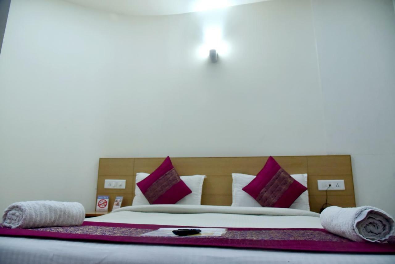 Divud Ecom Hotel Amritsar Exterior photo